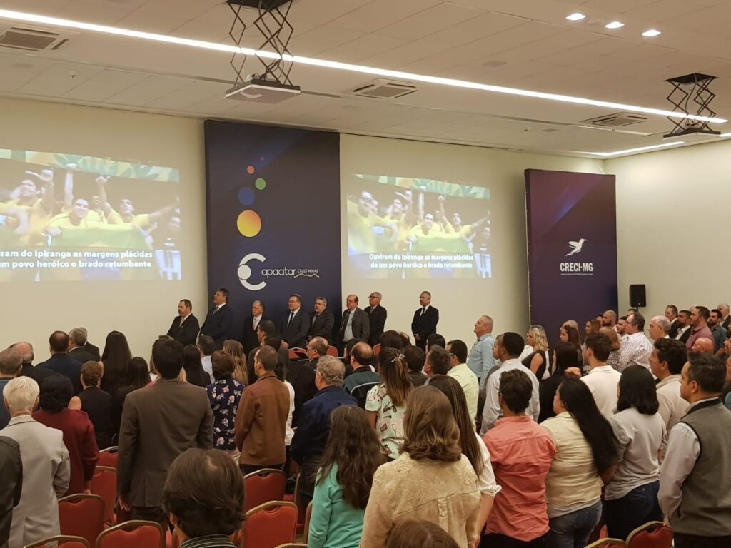 Dia do corretor de imóveis é celebrado com capacitação