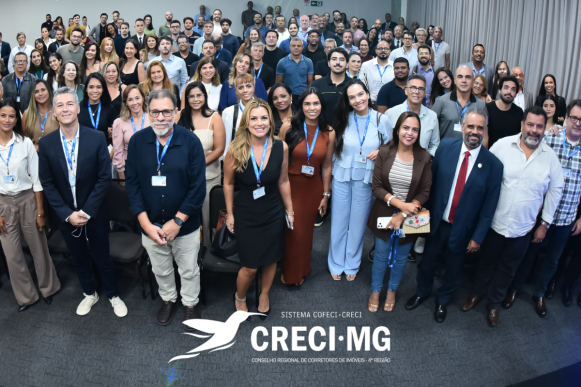 Mais de 150 novos corretores de imóveis recebem credenciais em solenidade em Belo Horizonte