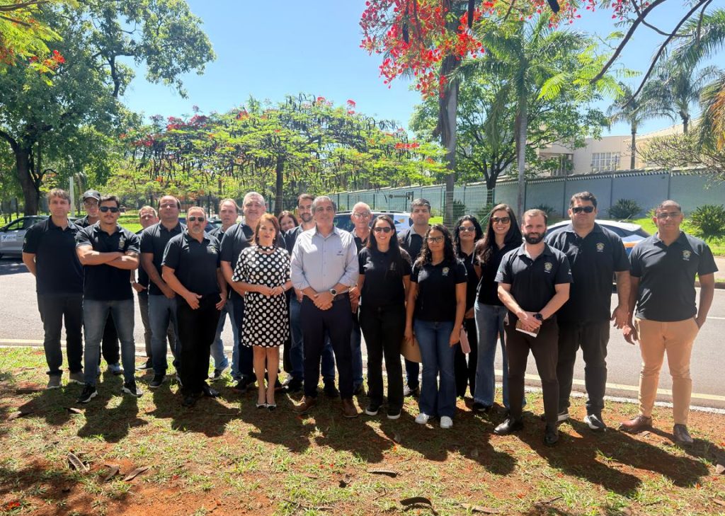CRECI-MG realiza ação orientativa de fiscalização em condomínios de Uberaba
